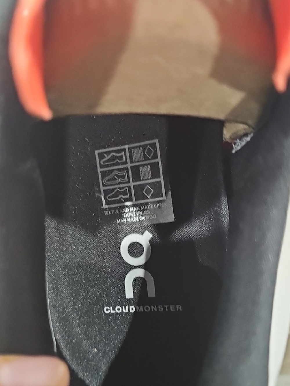 NWT Oncloud  Running Women's Running Shoes in White & Coral Accent - Picture 4 of 7